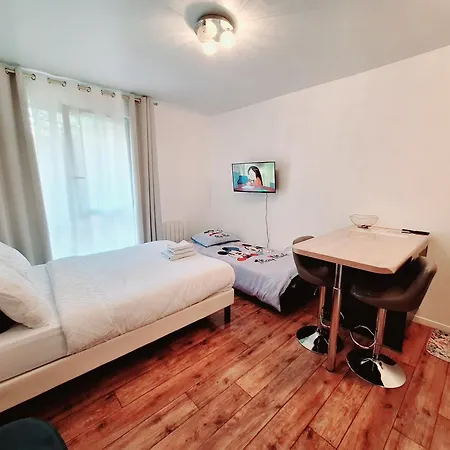 Alpha - 2min By Train To Disneyland Or 20min Walk - 5min Walk To 